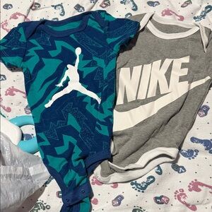Nike Baby Bodysuit Set - Teal and Gray
